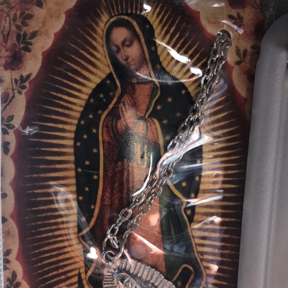 Profile Picture of Krestina Lueras (@klueras) on Poshmark