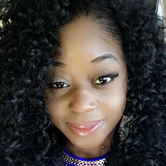 Profile Picture of Kresha Rushing (@kresharushing3) on Poshmark
