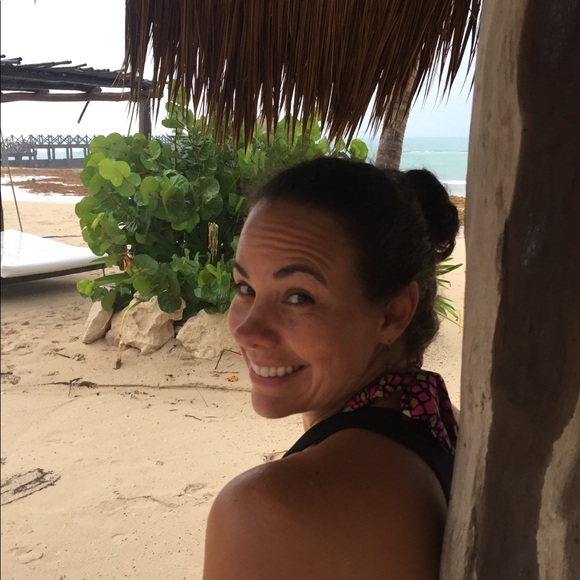 Profile Picture of Lauren Tabler (@lauren_tabler) on Poshmark