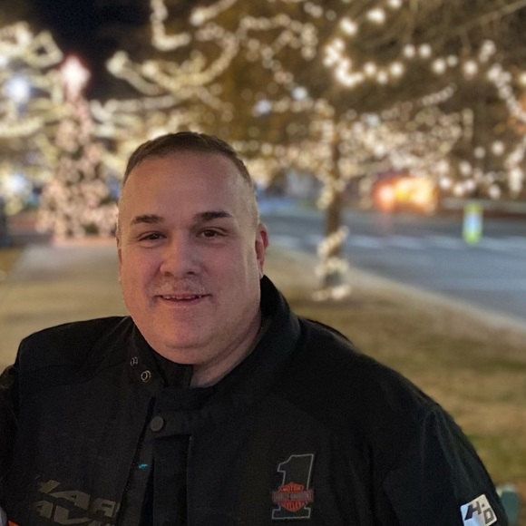 Profile Picture of Bobby Smith (@hound1972) on Poshmark