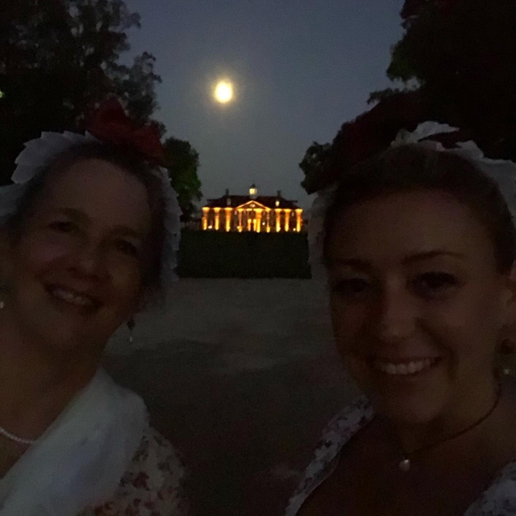 Profile Picture of Robin Leavitt marchionni (@robinlm2014) on Poshmark