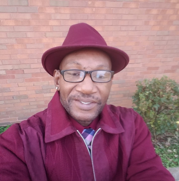 Profile Picture of Reggie Clay (@reggieclay254) on Poshmark