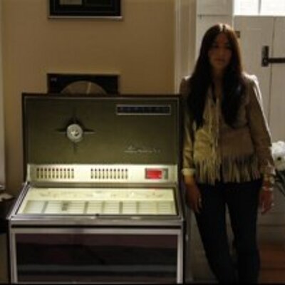 Profile Picture of Eva Petersen Music (@Eva_tunes) on Twitter