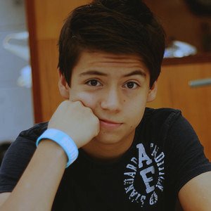 Profile Picture of Adrián Alonsoon Wikipedia