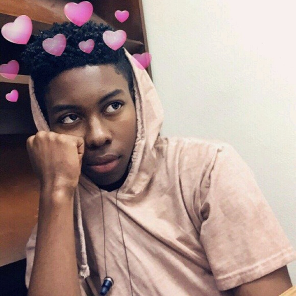 Antonio Blackshere - Poshmark Profile Picture of Antonio Blackshere (@princetoniii) on Poshmark