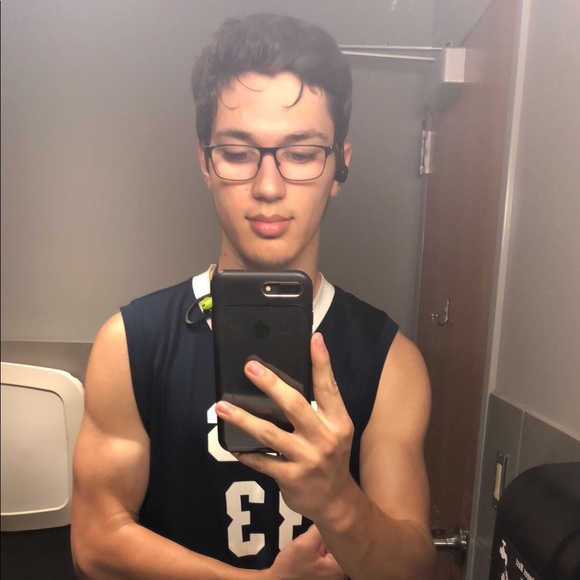 Kolton Heidebrecht - Poshmark Profile Picture of Kolton Heidebrecht (@notlok401) on Poshmark