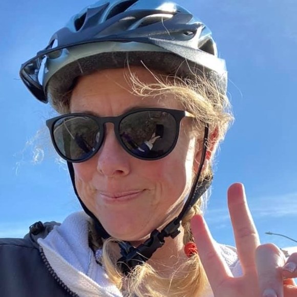 Profile Picture of Kimberly Labozzetta (@klabozzetta) on Poshmark