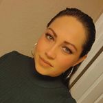 Profile Picture of Violet Chavez (@viomart) on Instagram