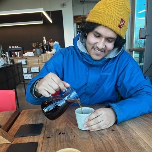 Profile Picture of Michael Cifuentes (@michaelcifue562) on Poshmark