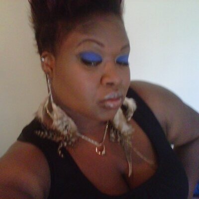 Profile Picture of Candice R. Turner (@DivaQueenCandi) on Twitter