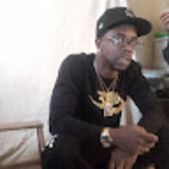 Profile Picture of Stephen Little (@little3080) on Poshmark