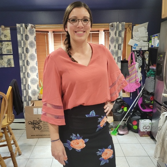 Profile Picture of Ashleigh Hahn (@asharmony) on Poshmark