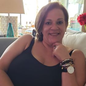 Profile Picture of Karina Mora-Richner (@kararichner) on Pinterest