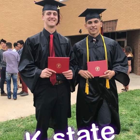 Profile Picture of Alex Arriaga (@alex_arriaga9) on Poshmark