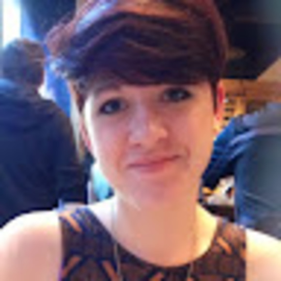 Profile Picture of Ruth Droescher (@rdroescher) on Poshmark