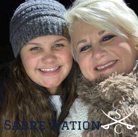 Profile Picture of April Silvaggio (@aprilsilvaggio) on Poshmark