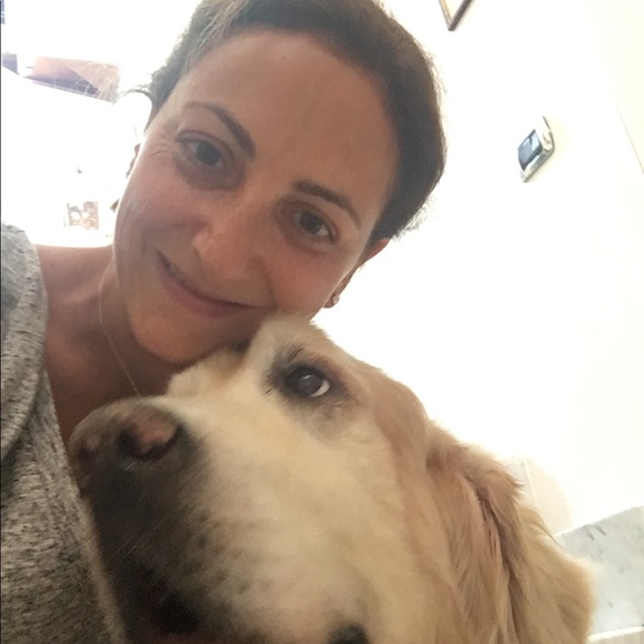 Gabriella Nussbaum - Poshmark Profile Picture of Gabriella Nussbaum (@gnussbaum) on Poshmark