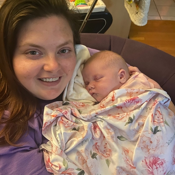 Profile Picture of Kaley layley Richards (@greenandpurps) on Poshmark