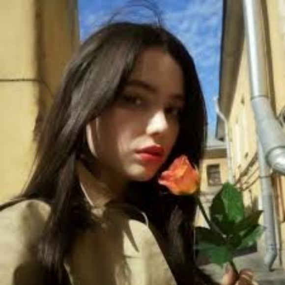 Profile Picture of Ana Huitron (@anthunybbell) on Poshmark