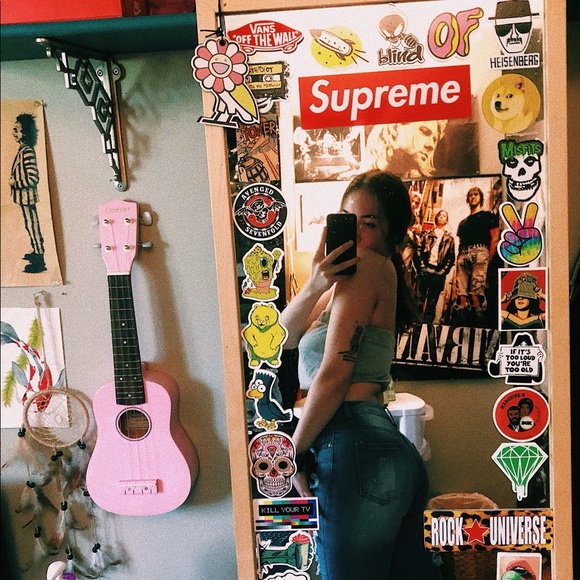 Profile Picture of Bella Runhart (@bellarunhart) on Poshmark