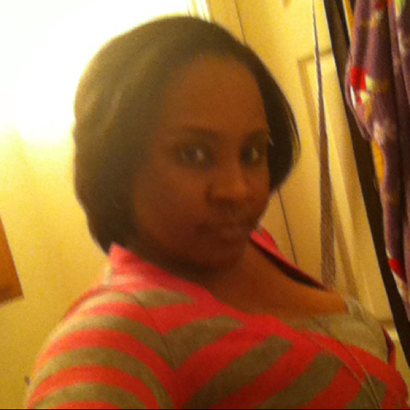 Profile Picture of Torrie Jones (@torriesj) on Poshmark