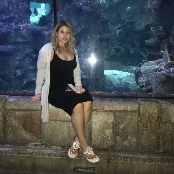 Profile Picture of Ruby Avila (@rubylovea) on Poshmark
