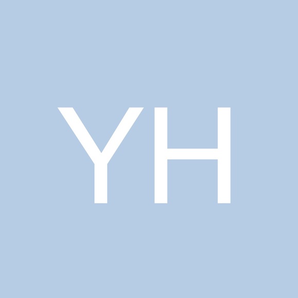 Profile Picture of Yvette Hirschfeld (@y2023) on Poshmark