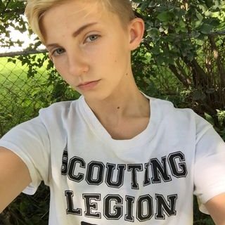 Profile Picture of AJ Schneider (@itsadrianjake) on Twitter