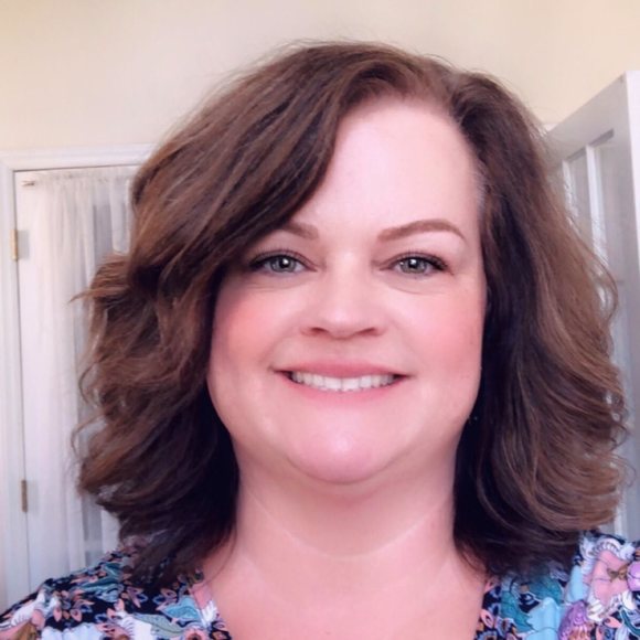 Profile Picture of Stephanie Grobsmith (@send2stef) on Poshmark
