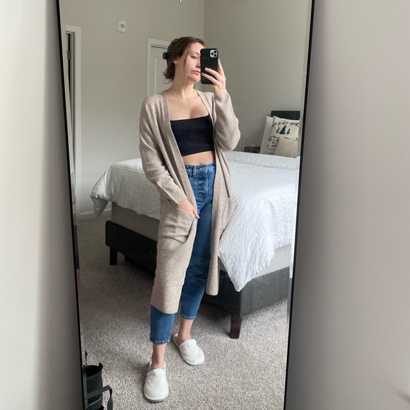 Profile Picture of Hannah Stancliff (@xhstancliffx) on Poshmark