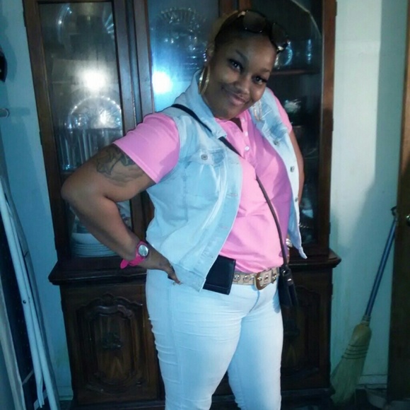 Profile Picture of Tomika Holley (@msholley36) on Poshmark