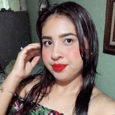 Profile Picture of Nancy Barron (@nancy_b97) on Twitter