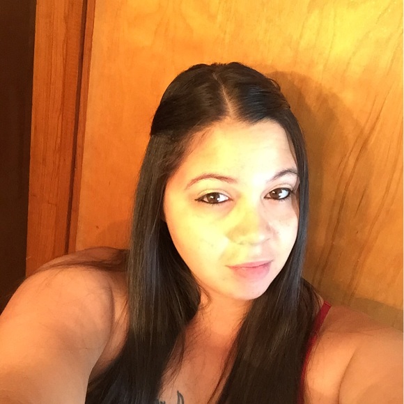 Profile Picture of Jade Perry (@jperry0413) on Poshmark