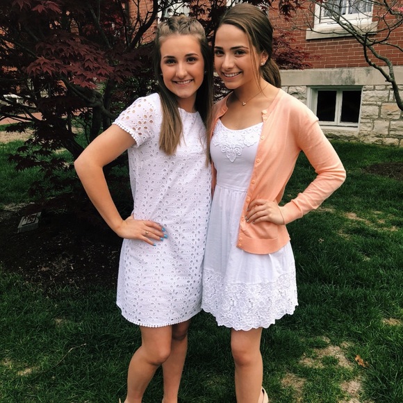 Profile Picture of Grace Gettemeier (@gigigettem) on Poshmark