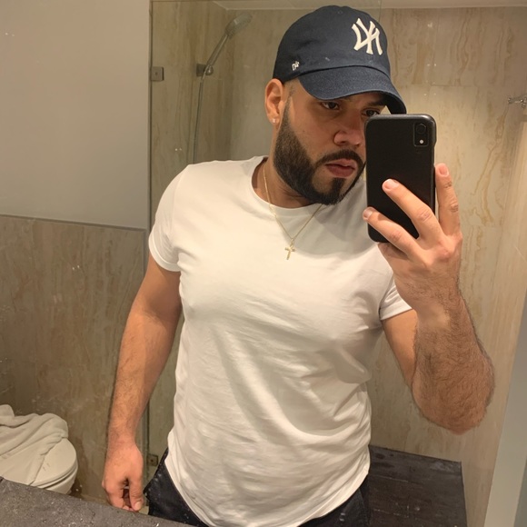 Profile Picture of Jose Tavera (@jaeteeh) on Poshmark