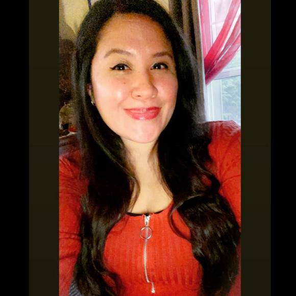 Profile Picture of Daisy Delgado (@daisydub) on Poshmark