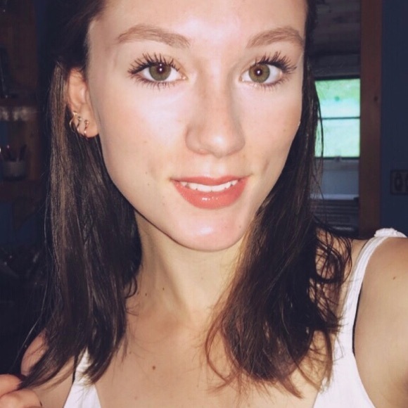 Jenna Jerome - Poshmark Profile Picture of Jenna Jerome (@jenna62715) on Poshmark
