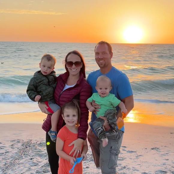 Profile Picture of Ashley Lemens (@alemens) on Poshmark