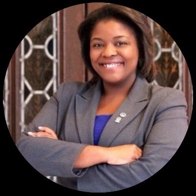 Profile Picture of Alexis James (@AlexisJJames3) on Twitter