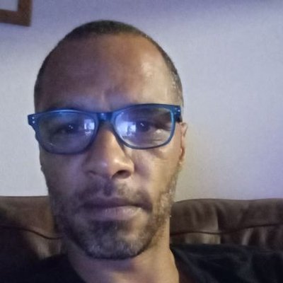 Profile Picture of Darren Samuels (@Custardbarnes) on Twitter