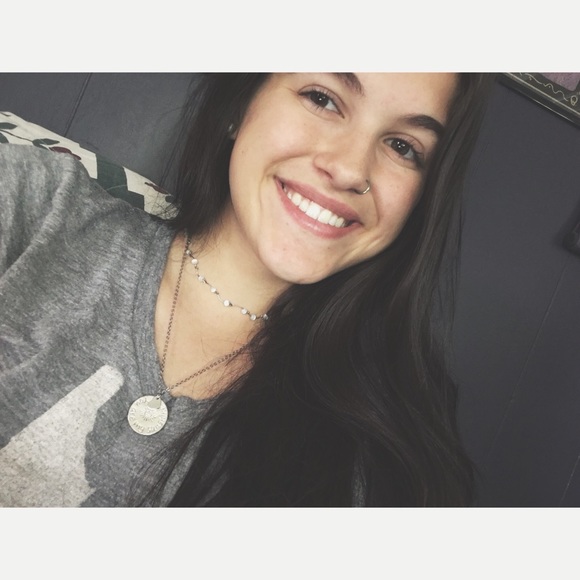 Profile Picture of Cedar Linscheid (@ced00tree) on Poshmark