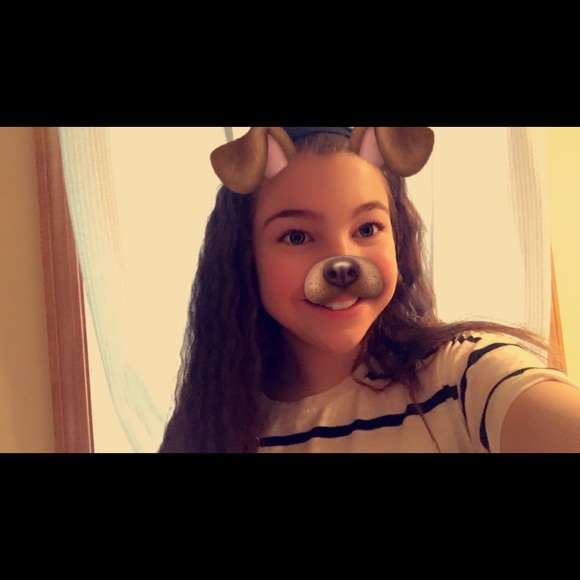 Profile Picture of Lexi Degrasse (@lexi_degrasse) on Poshmark