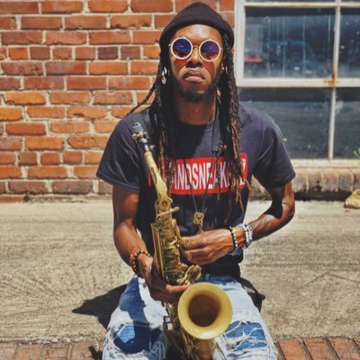 Profile Picture of Michael Holt (@MikeHoltMusik) on Twitter