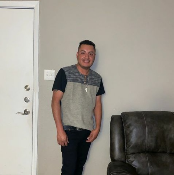 Profile Picture of José Rosa (@jrosa9949) on Poshmark