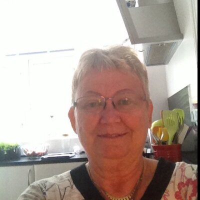 Profile Picture of Britta Larsen (@brittalarsen12) on Twitter