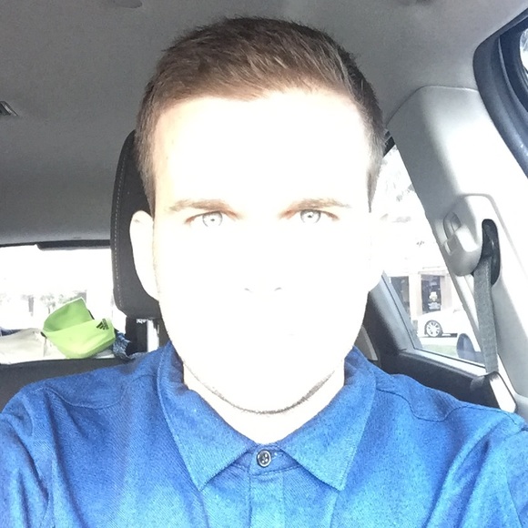 Profile Picture of Corey Calhoon (@crayhoon) on Poshmark