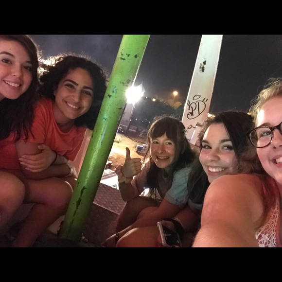 Morgan Brendle - Poshmark Profile Picture of Morgan Brendle (@morgan_brendle) on Poshmark