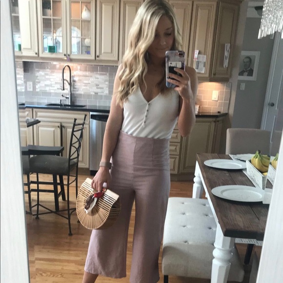 Profile Picture of Danielle Rallo (@danielle_rallo) on Poshmark