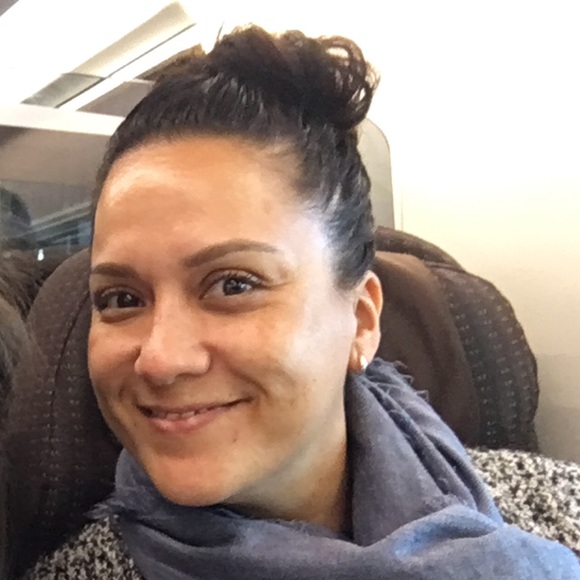 Profile Picture of Danile Celestino (@dmcelestino) on Poshmark