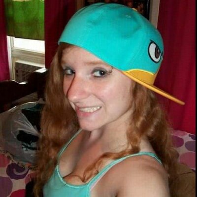 Profile Picture of Kim (@KimLovingMonday) on Twitter